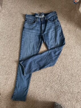 Eddie Bauer Medium Blue Denim Jeans with Contrast Stitching